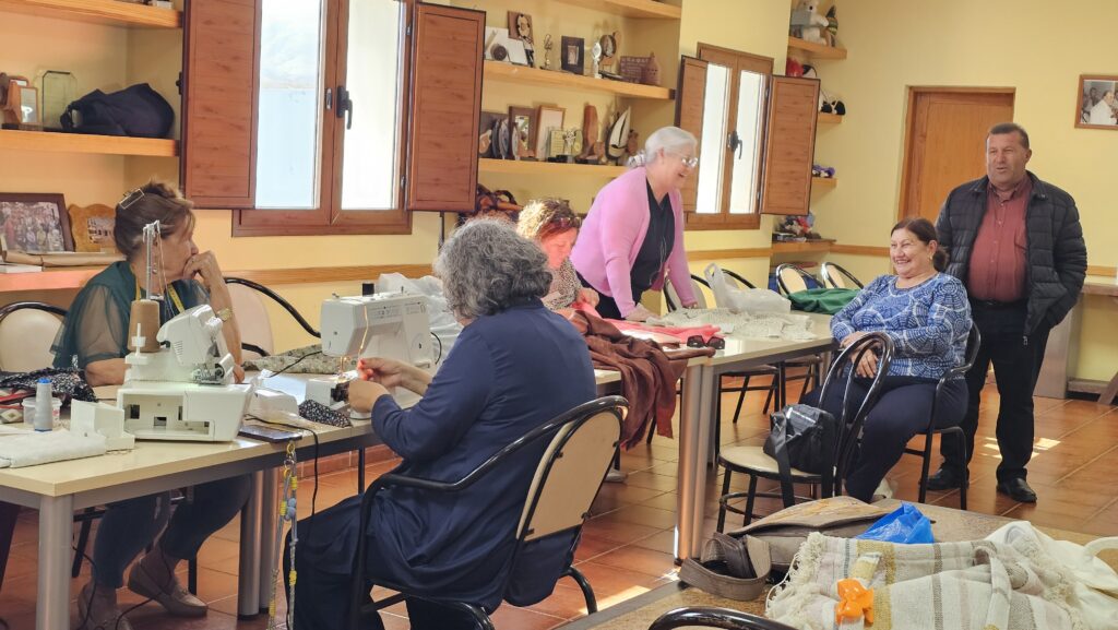 El éxito del Taller de iniciación de confección de Vestimenta Tradicional impulsa una nueva edición